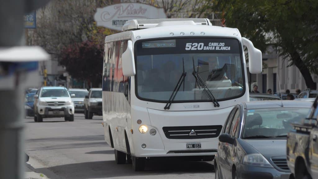 Amplían la capacidad de ocupación en trenes y colectivos de media y larga distancia