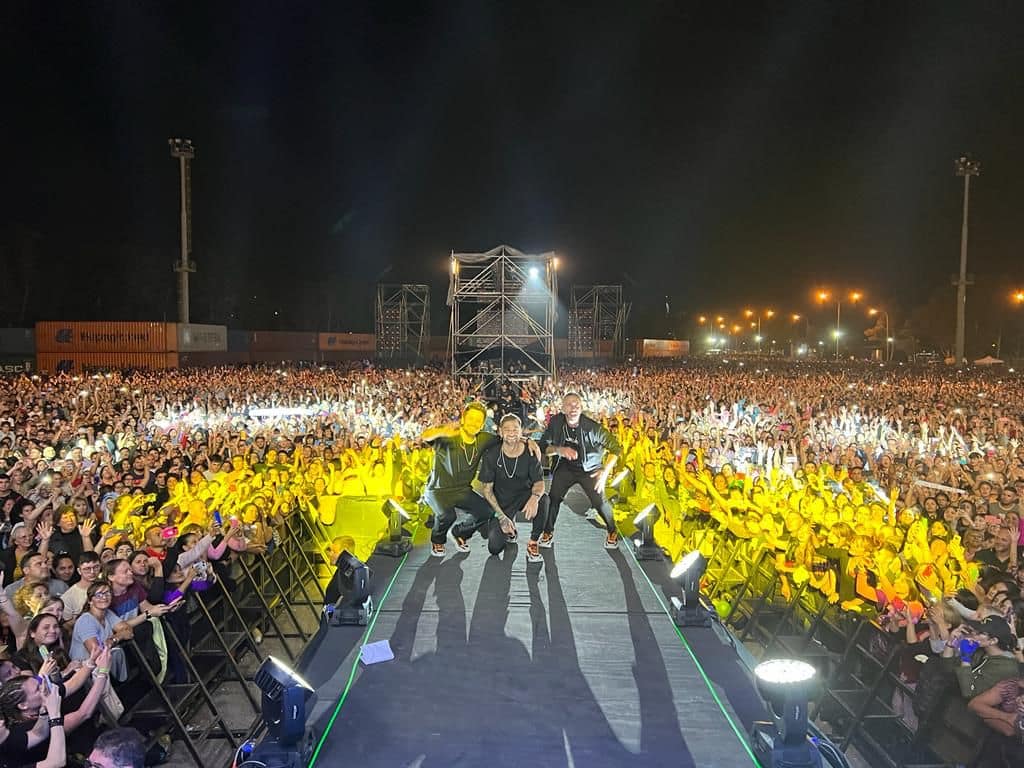 MÁS DE 100 MIL PERSONAS DISFRUTARON DEL PRIMER DÍA DE LA FIESTA NACIONAL DEL CAMARÓN Y LANGOSTINO