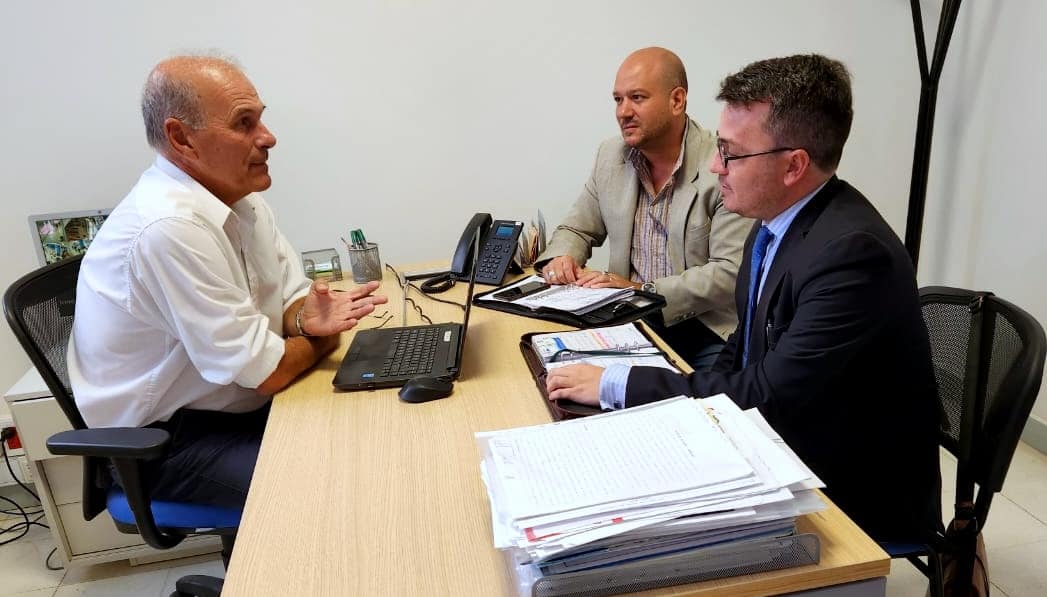 Se reunió el director de la O.M.I.C. con el gerente comercial de ABSA