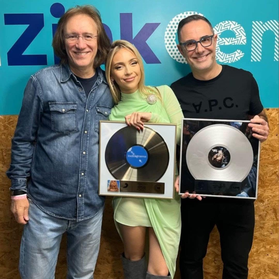 ANA MENA es DOBLE DISCO DE PLATINO