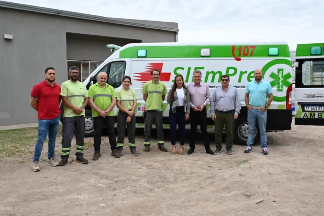 El Municipio entregó nueva ambulancia al SIEMPRE