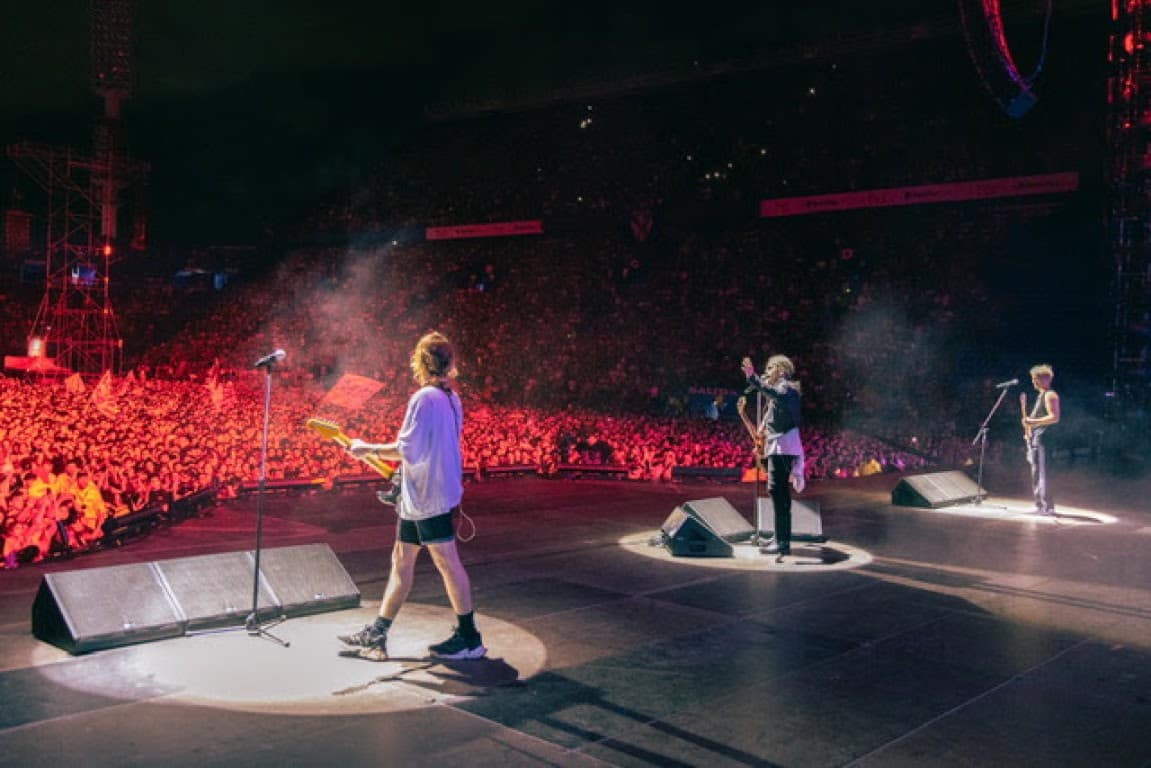 AIRBAG vuelve a agotar y agrega una cuarta fecha en el Luna Park