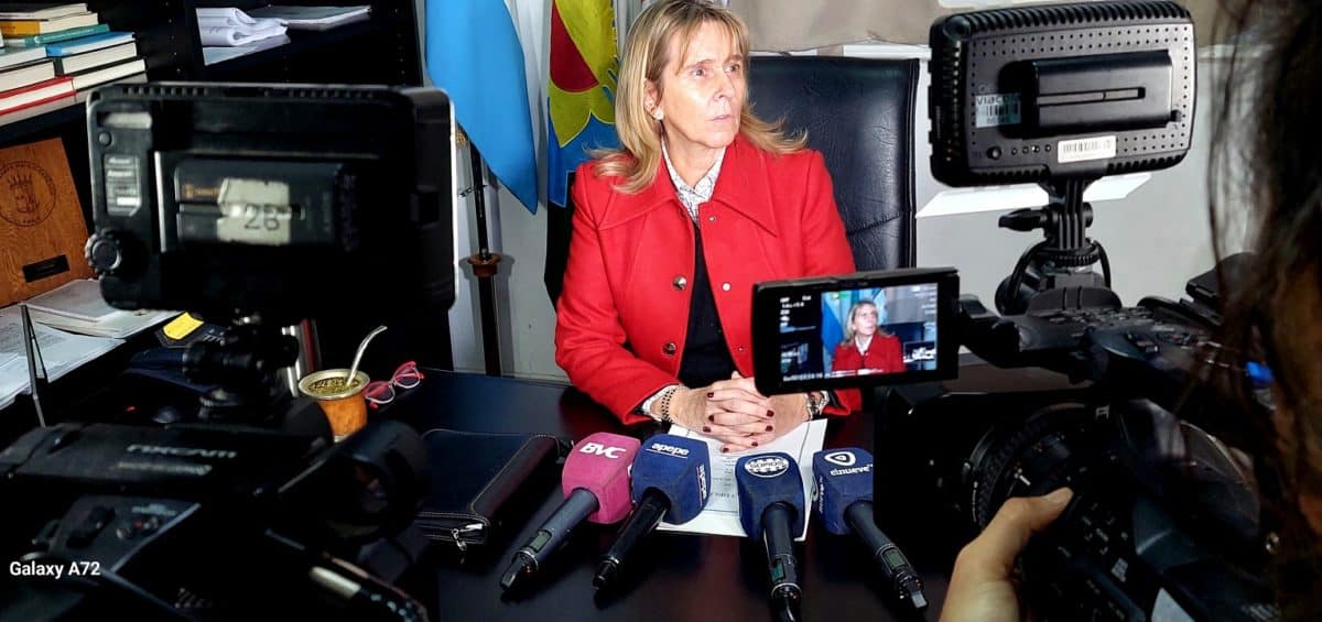 La Presidente Marité Gonard ofreció una conferencia de prensa sobre el ingreso de personal al H.C.D.