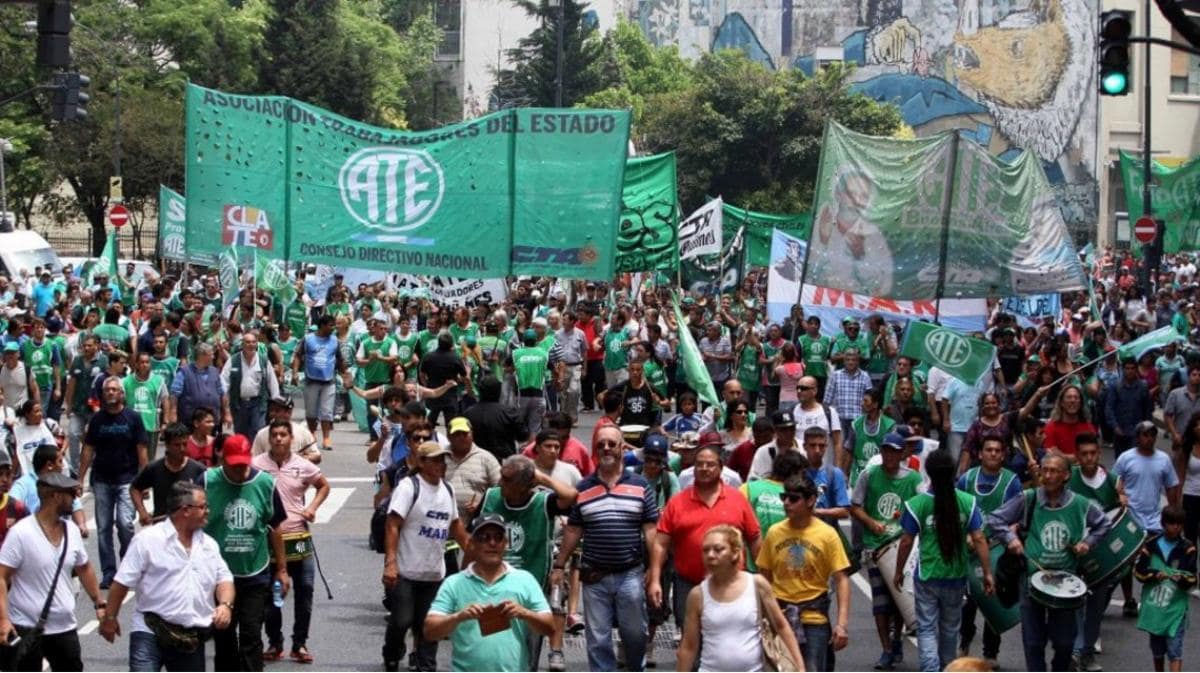 Estatales bonaerenses tendrán 40% de aumento en tres tramos