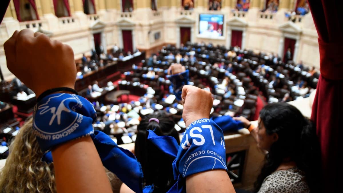 Aprobaron el proyecto que reconoce la Lengua de Señas Argentina