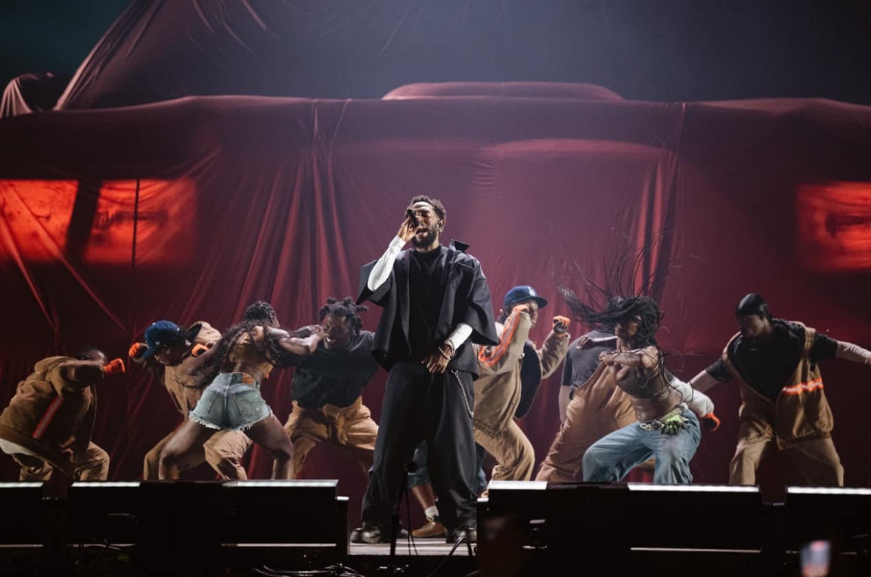 Kendrick Lamar en una noche de rap con CA7RIEL & Paco Amoroso como invitados