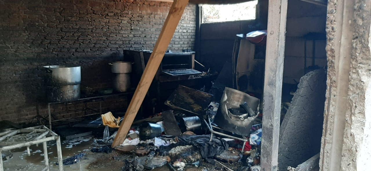 Incendio causó pérdidas totales en un merendero de Loma Paraguaya
