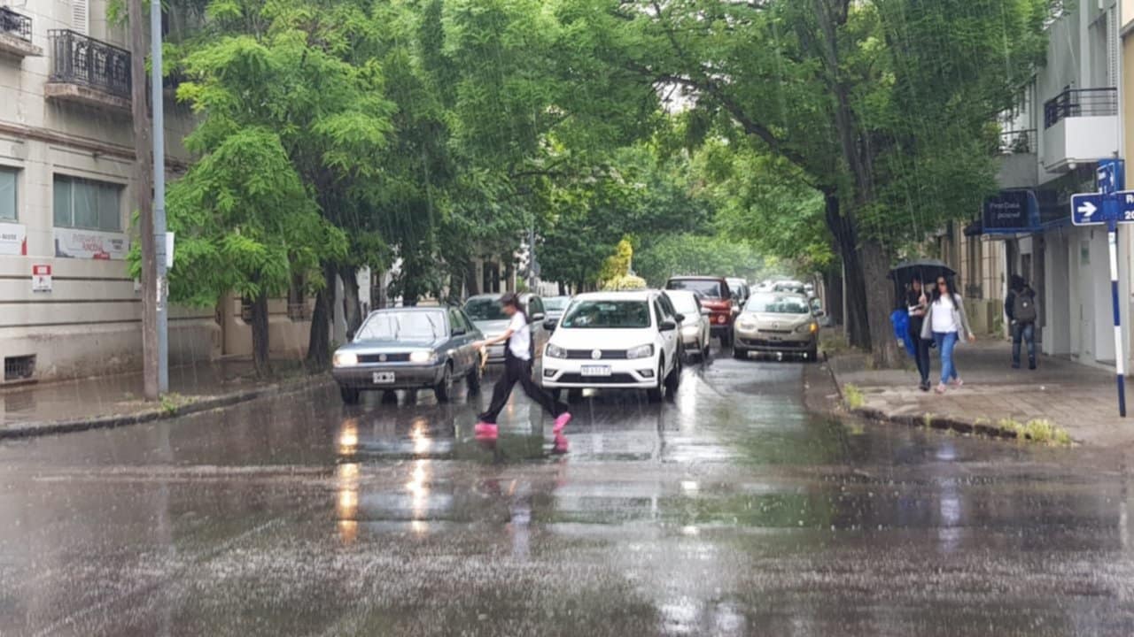 Rige el alerta por lluvias y fuertes vientos para Bahía Blanca