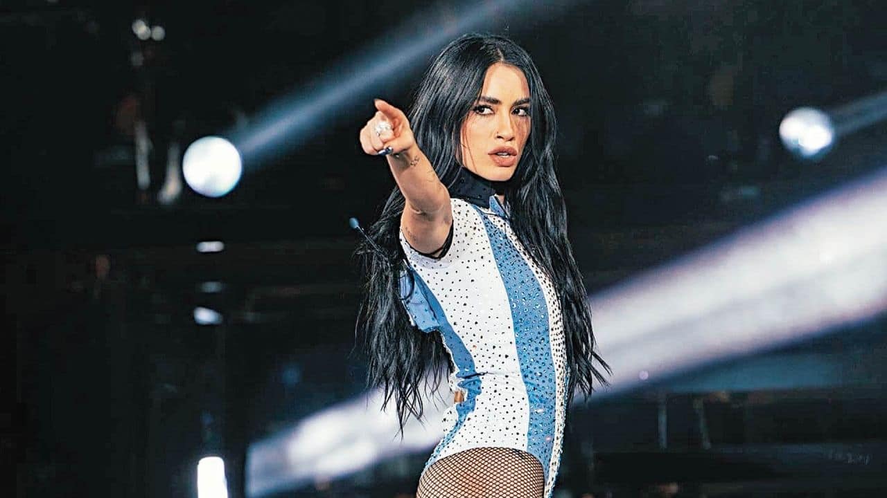 Lali ANUNCIA su nueva gira mundial y se posiciona en el ranking global