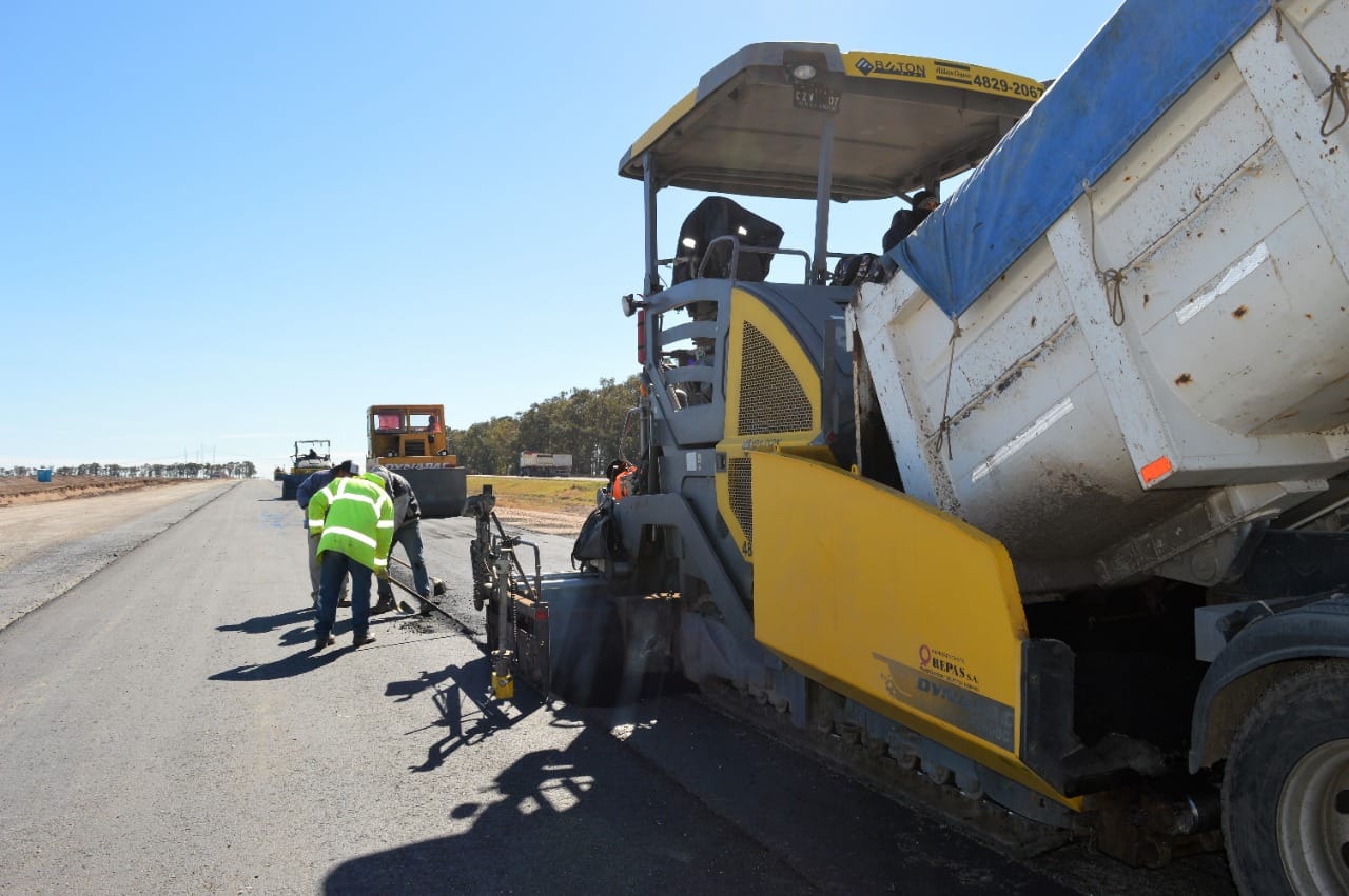 Avanzan obras en la autopista de la Ruta 33 entre Bahía y Tornquist