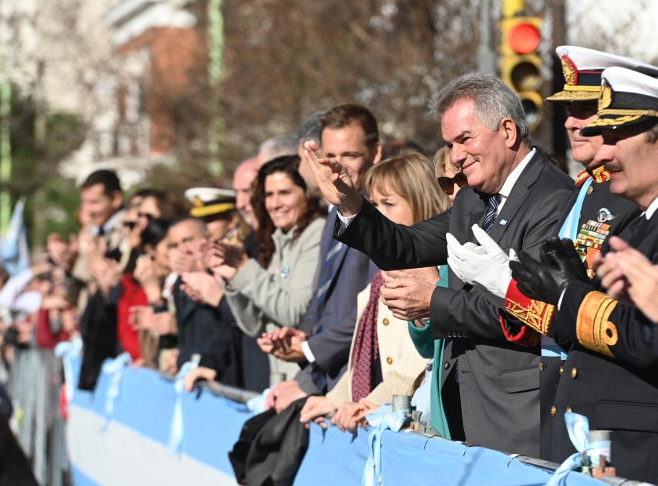 Con récord de participantes y gran acompañamiento de público se desarrolló el acto y desfile cívico – militar por el Día de la Independencia