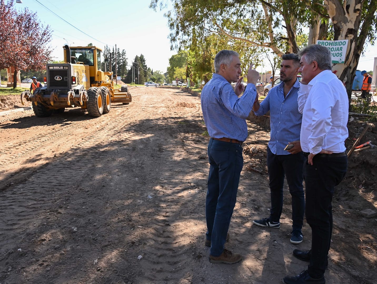 Avenida 14 de Julio: el intendente recorrió la obra y destacó la importancia de proyectar las mejoras en conjunto con la comunidad