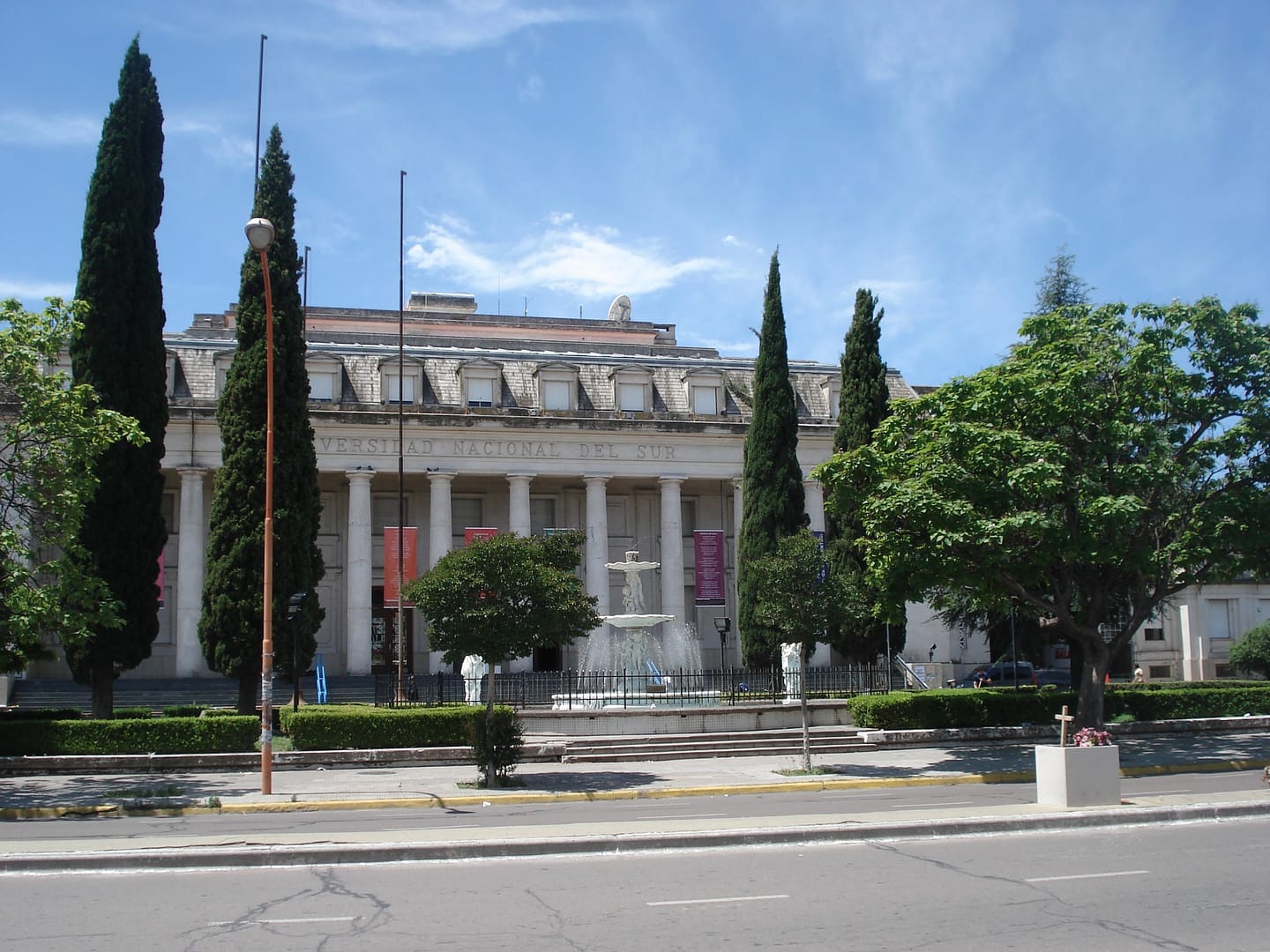 La UNS analiza sumar dos carreras