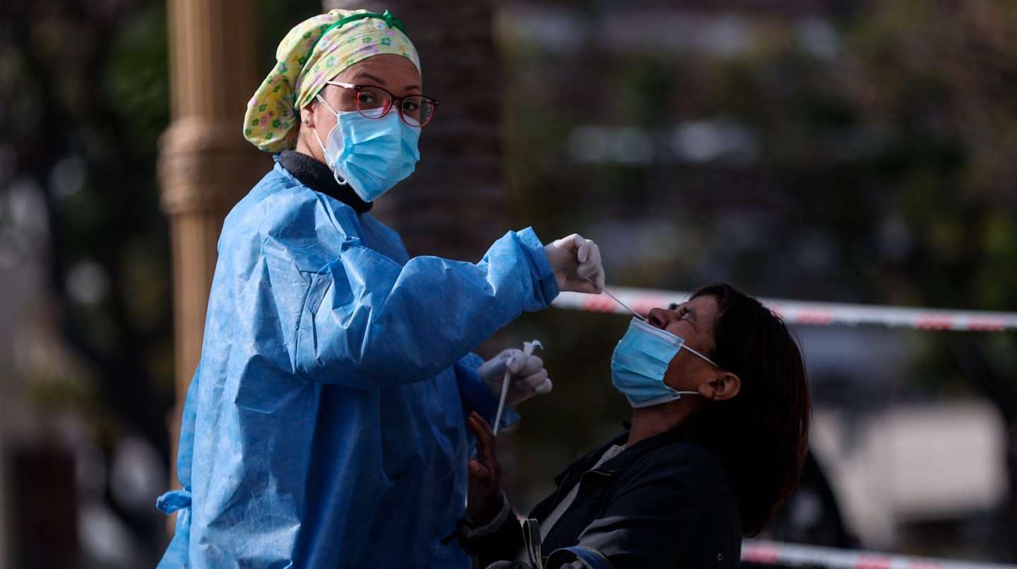 En la última semana creció 32% el promedio de contagios diarios de coronavirus
