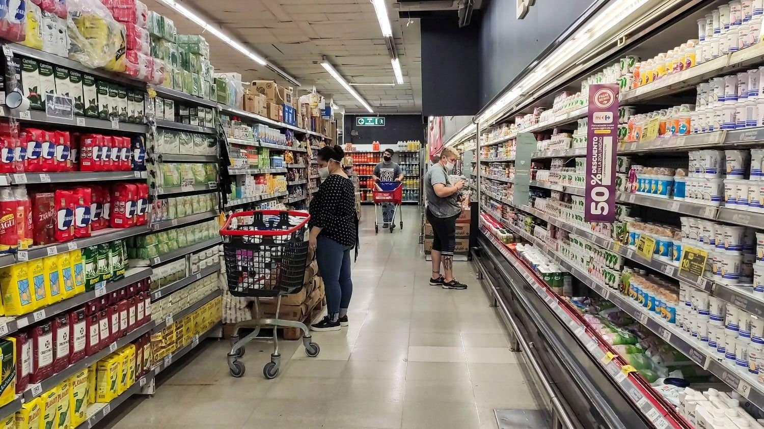 Se conoce la inflación de febrero: analistas pronostican un 15% pero el Gobierno es más optimista
