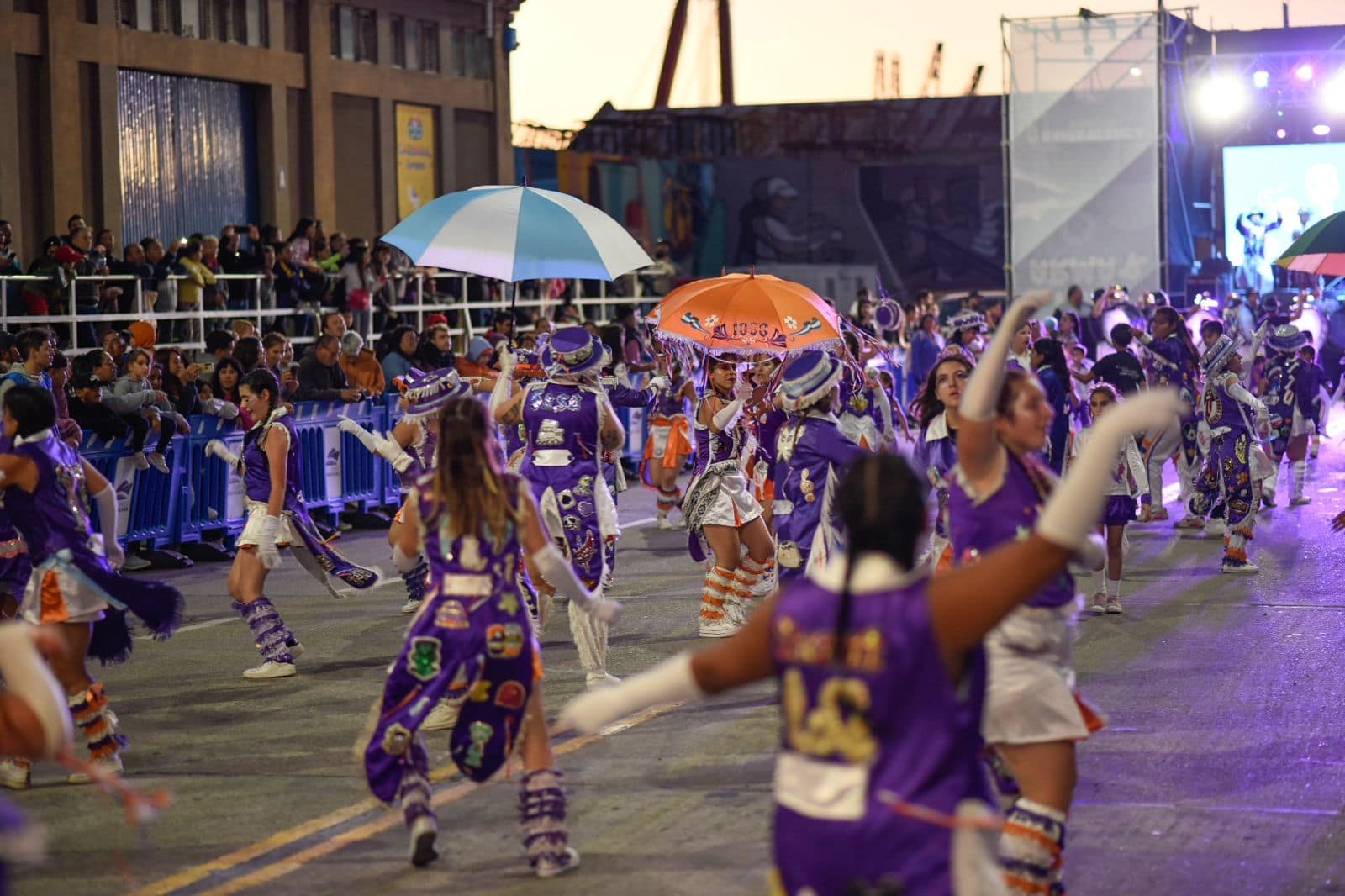 CARNAVAL EN EL PUERTO