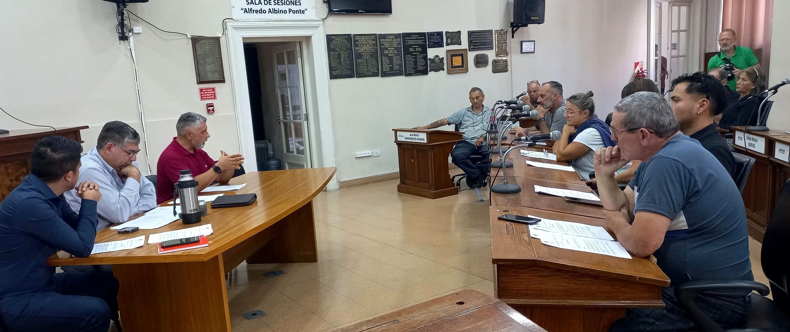 Regulación y habilitación de plataformas de movilidad en Bahía Blanca. Concejales recibieron a choferes de UBER y de otras firmas