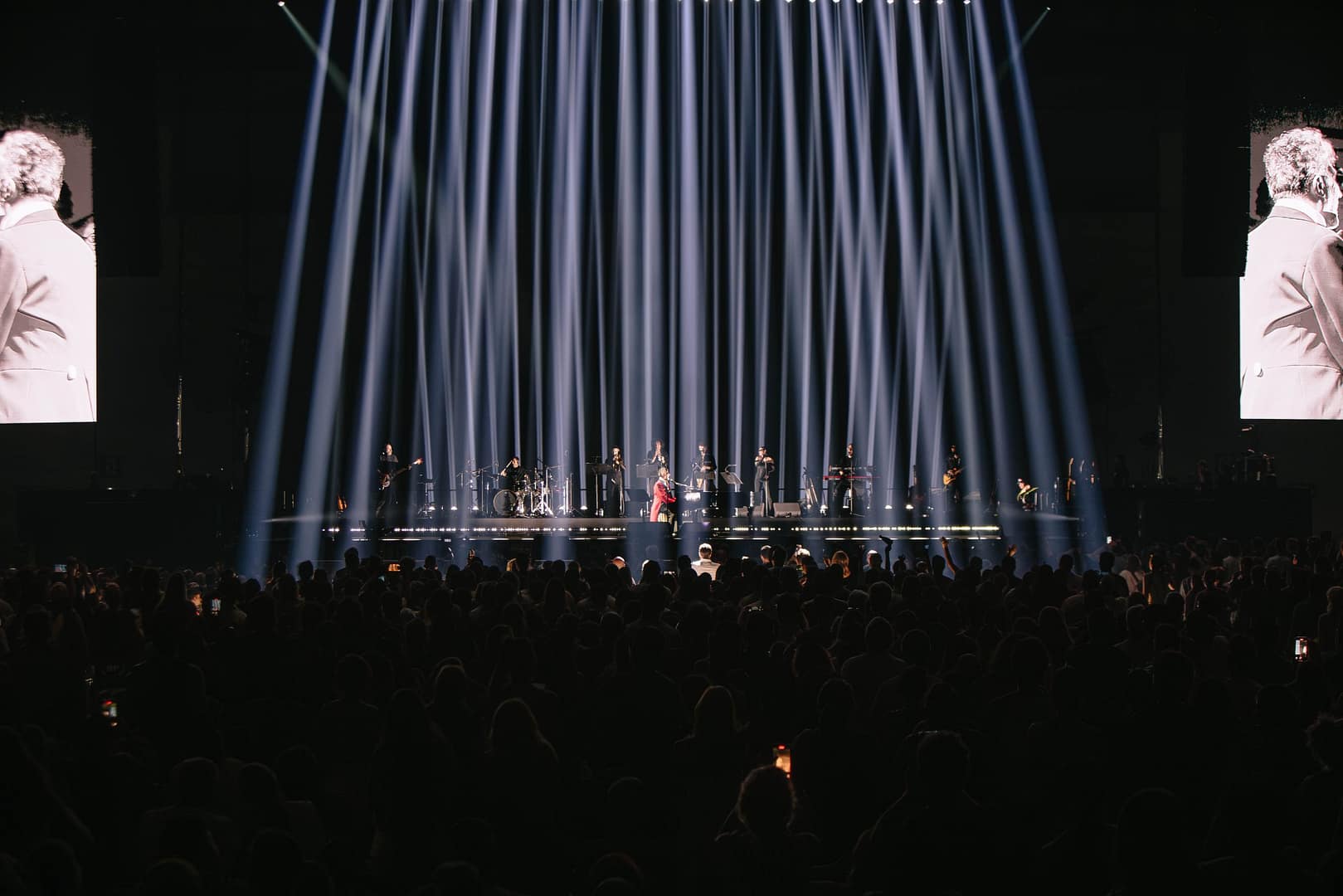 FITO PAÉZ ABRIÓ EL TELÓN DE SU NUEVO TOUR “PÁEZ TECKNICOLOR” CON UN CONCIERTO EN BARCELONA