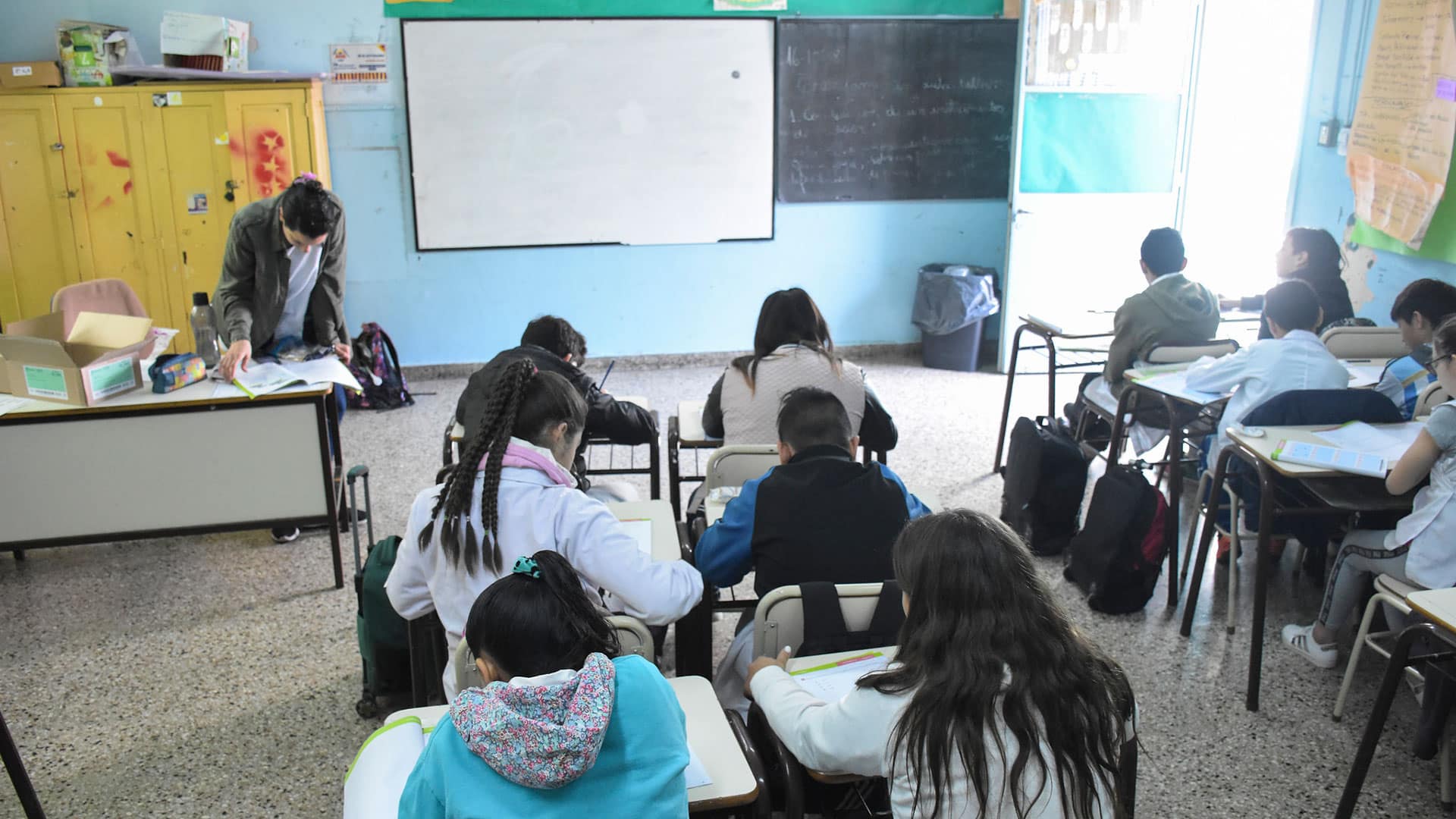 El Gobierno propone una hora más de clase por día en escuelas primarias