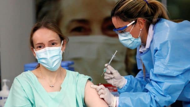 La mitad de la población argentina completó su esquema de vacunación con dos dosis