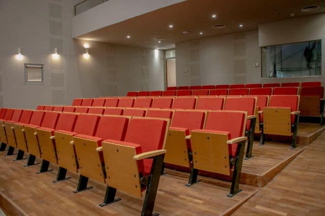 La UNS inauguró un auditorio en Rondeau 29