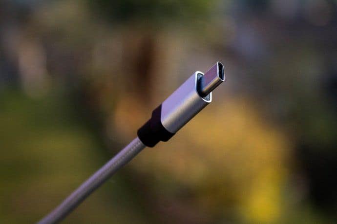 La Unión Europea impondrá un cargador único para celulares, tablets y otros dispositivos