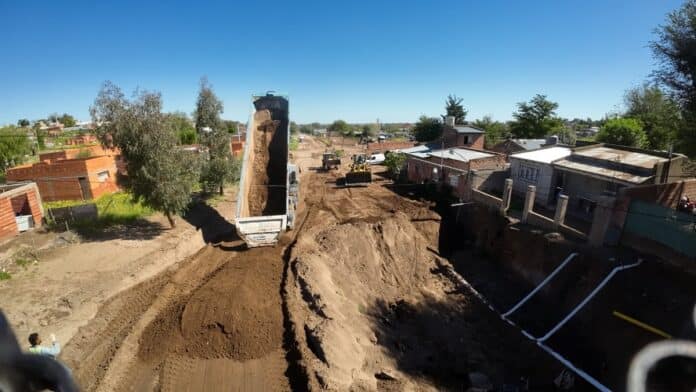 El Municipio avanza con la reconstrucción de 51 calles totalmente destruidas por la inundación