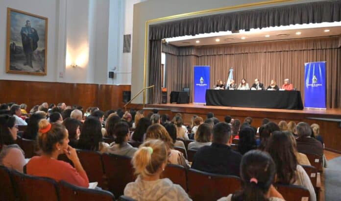“Orgullo Escolar”: el intendente presentó la segunda etapa de la implementación del Fondo Educativo