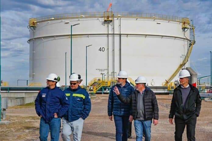 Trafigura confirmó inversiones por 200 millones de dólares que generarán hasta mil puestos de trabajo entre permanentes y afectados