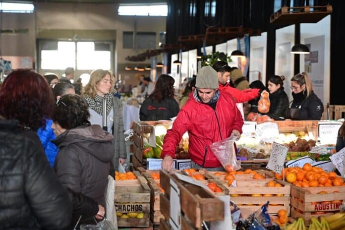 Fin de semana con ofertas y descuentos en el Mercado Bahiense