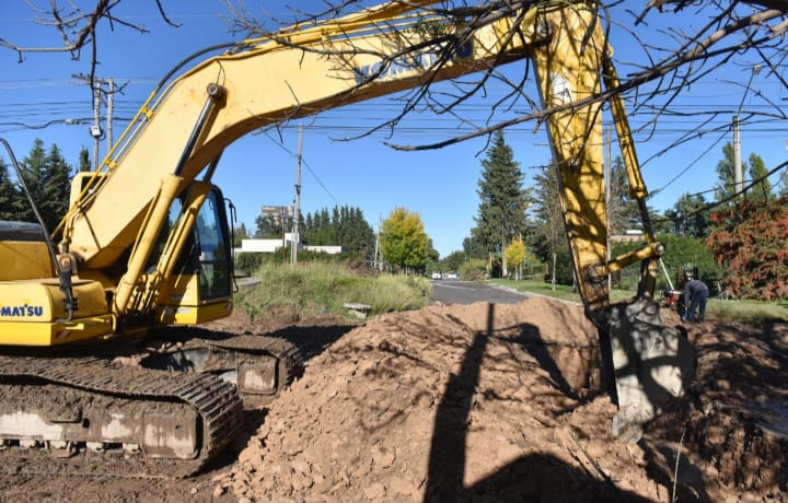 Agua potable y cloacas en Los Horneros: las obras se encuentran en un 46% de avance