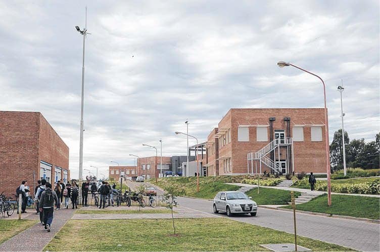 Los docentes universitarios firmaron un 47% de aumento salarial