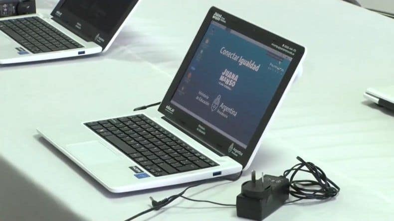Llegaron nuevas netbooks a escuelas de Bahía y la región