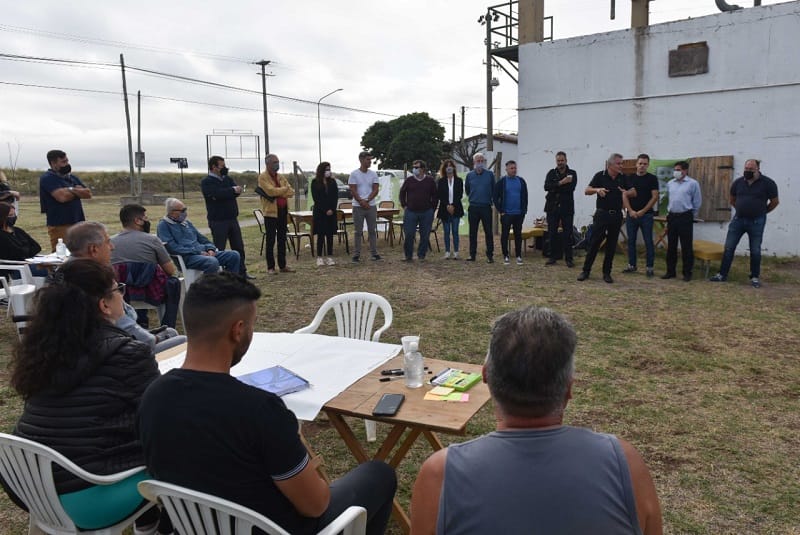 Con la presencia del intendente, se concretó una reunión de gabinete en el barrio Cooperación II