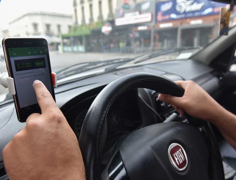 Presentaron una aplicación para optimizar el sistema de cobro en taxis y remises