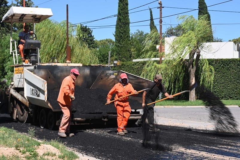 El Municipio avanza con en el programa de pavimentación en barrios y macrocentro