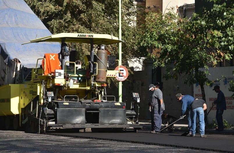 Cierran dos calles de la ciudad por obras de reencarpetado