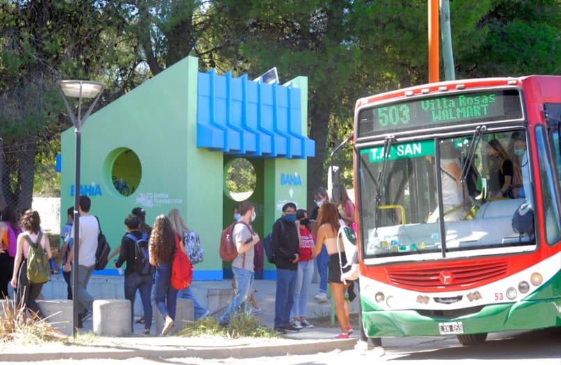Alumnos de universidades públicas tendrán Boleto Universitario Gratuito en la Provincia