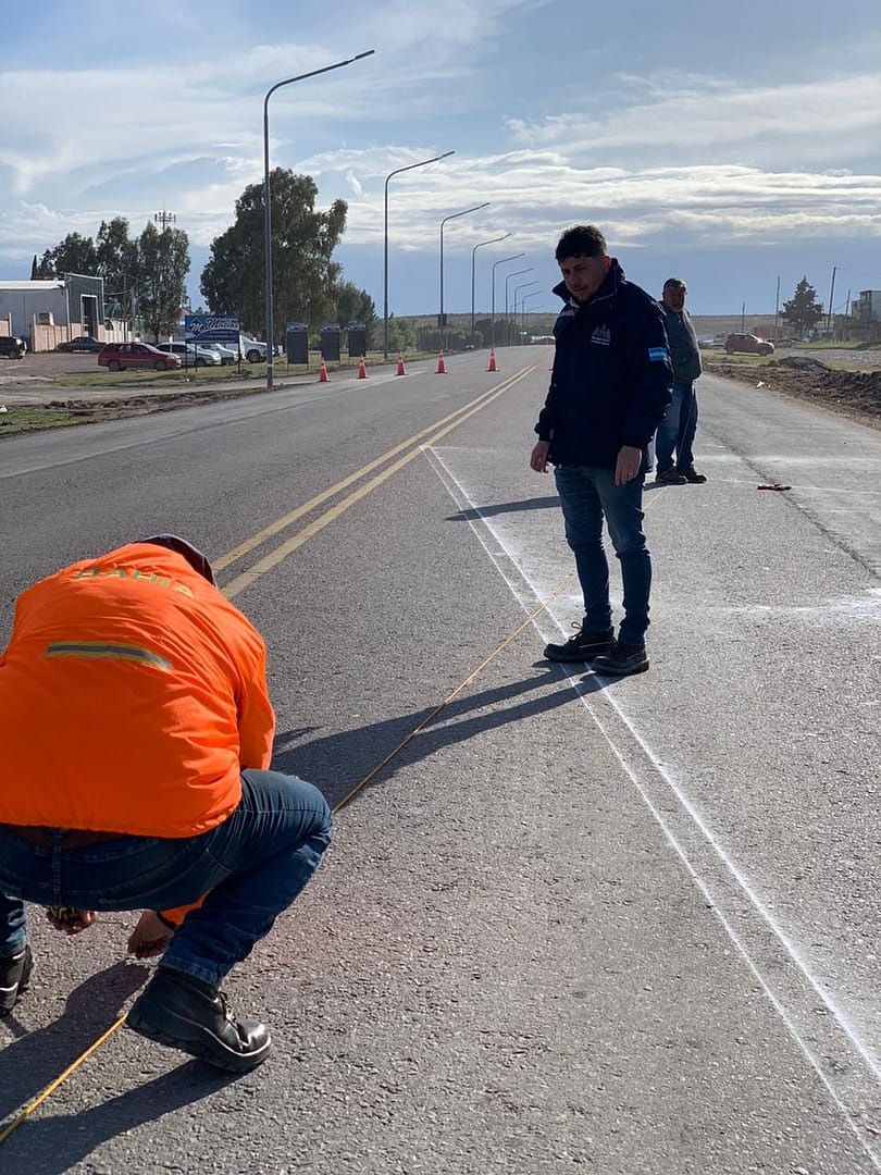 Construcción y demarcación de dársenas en acceso a la ciudad