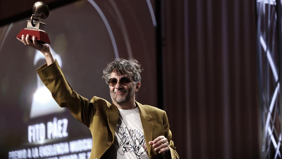 Fito Páez recibió el Premio a la Excelencia de los Grammy